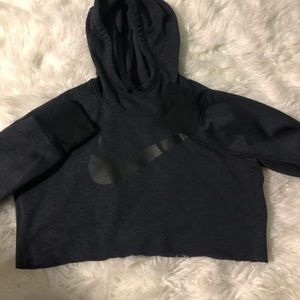 Cropped Nike sweatshirt